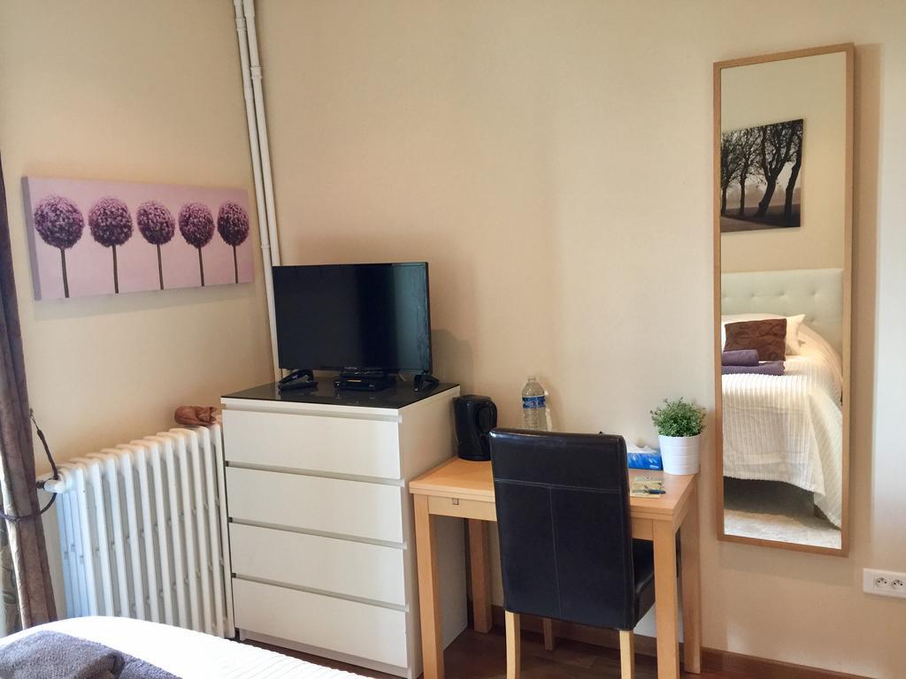 Gites Du Caylar - Chambres Et Appartments Le Caylar Eksteriør bilde